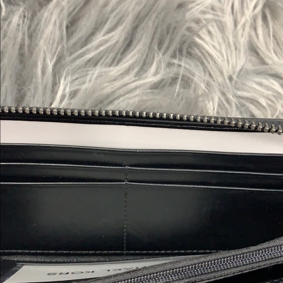 MICHAEL KORS wallet - Picture 6 of 7